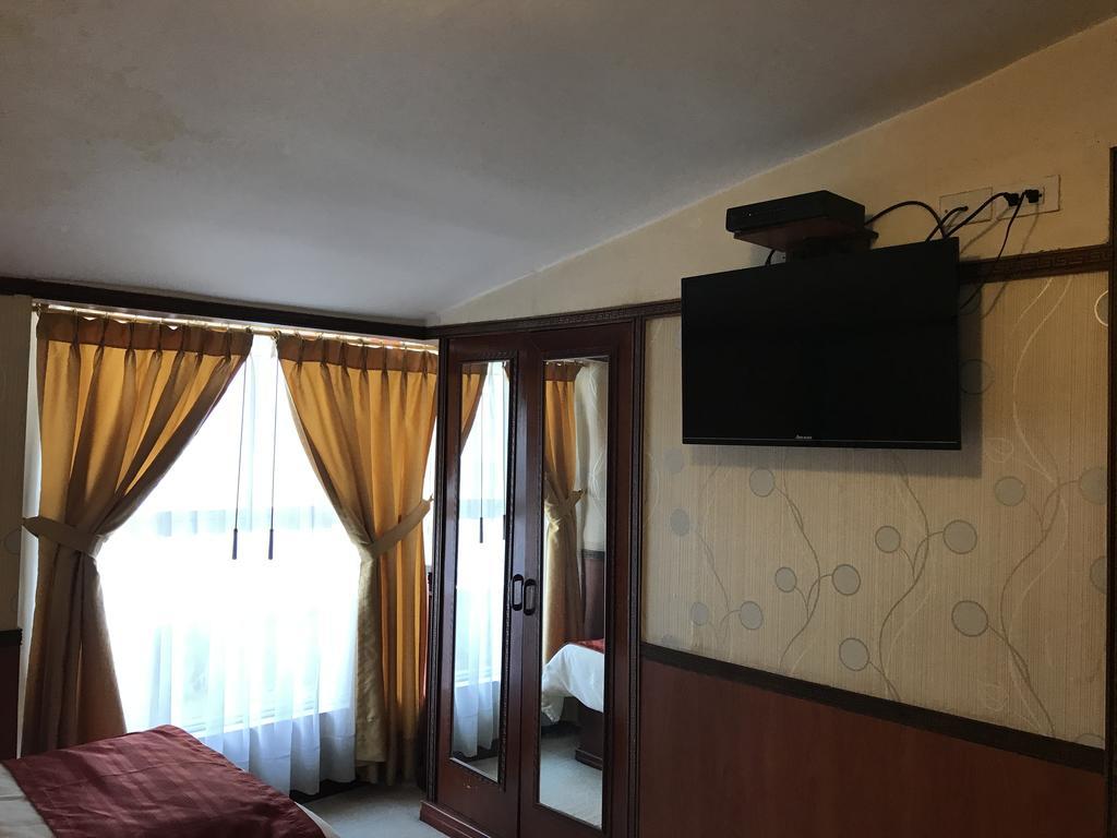 Hotel Inca Imperial Quito Exterior photo